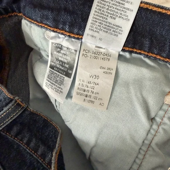 Levi's Women's 501 Dark Indigo Jean Shorts - Picture 9 of 9